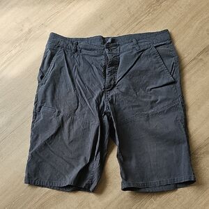 Mountain Hardwear Men's Gray Casual Shorts Size 36